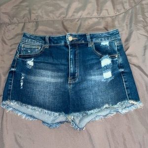 Rue 21 Jean short, used but in great condition!!, size 7